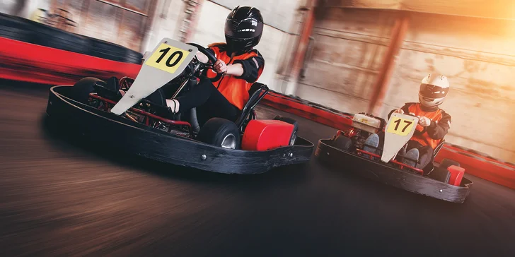 Zazávoďte si: 2x 10 minut jízdy na motokáře na unikátní kryté trati