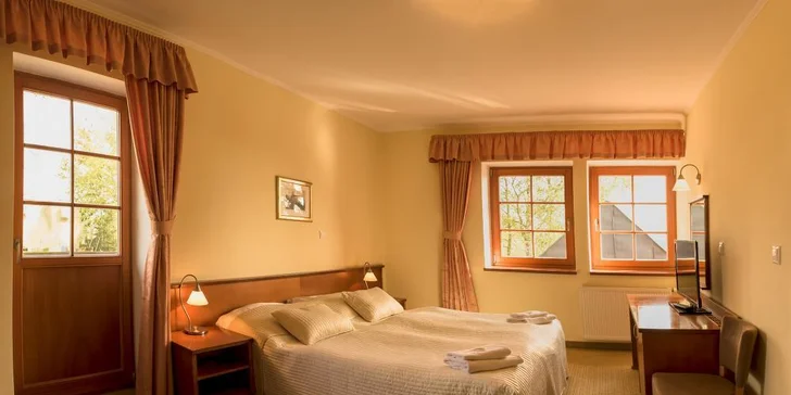 3 dny v hotelu s výhledem na Karlovy Vary: wellness, snídaně a další dobroty