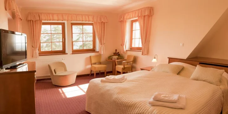 3 dny v hotelu s výhledem na Karlovy Vary: wellness, snídaně a další dobroty