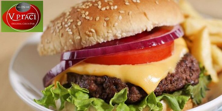 49 Kč za maxiburger z hovězího masa a hranolky v restauraci V Práci Zlín. Výtečná večeře, samovýčepní pulty, ideální posezení s přáteli se slevou 50 %.