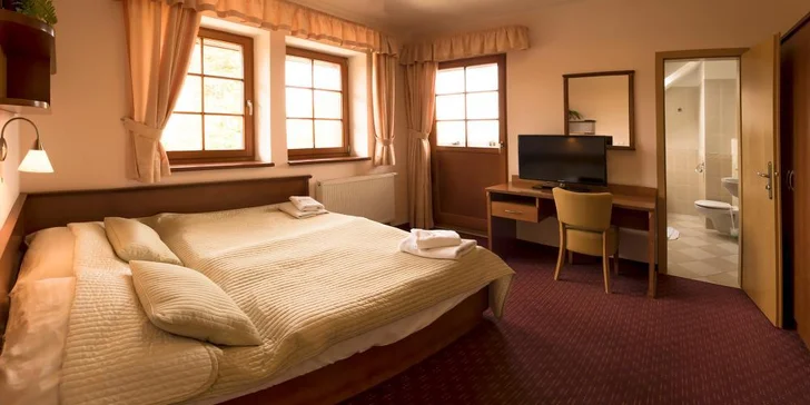 3 dny v hotelu s výhledem na Karlovy Vary: wellness, snídaně a další dobroty