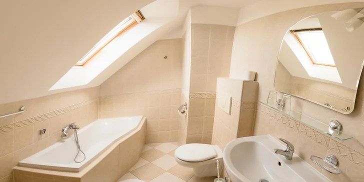 3 dny v hotelu s výhledem na Karlovy Vary: wellness, snídaně a další dobroty