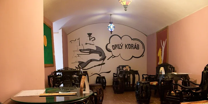 Pohodové posezení v shisha baru: vodní dýmka a ledový čaj pro dva