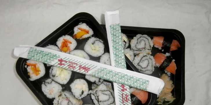 Zdravá dobrota v krabičce: 32 kusů sushi s sebou