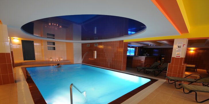 Luxusní 4* apartmán v Beskydech: neomezený wellness, koupel a polopenze
