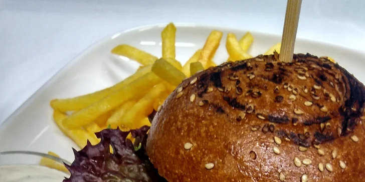 Přijďte se nadlábnout: 1, 2 nebo 4 napěchované burgery podle vašeho gusta