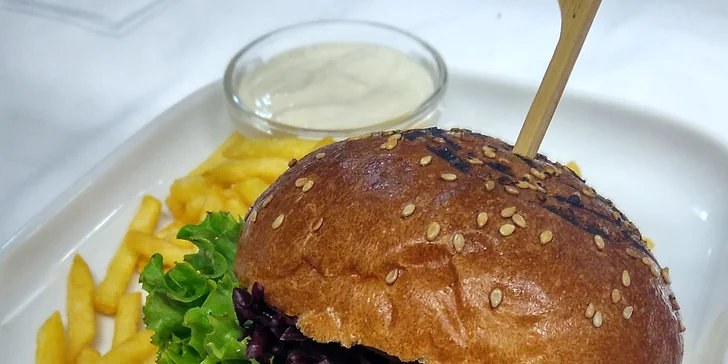Přijďte se nadlábnout: 1, 2 nebo 4 napěchované burgery podle vašeho gusta