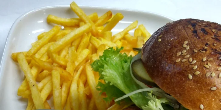 Přijďte se nadlábnout: 1, 2 nebo 4 napěchované burgery podle vašeho gusta