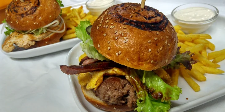 Přijďte se nadlábnout: 1, 2 nebo 4 napěchované burgery podle vašeho gusta