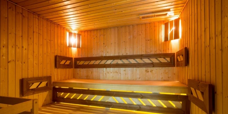 Karlovarská zámecká romance: Polopenze, vstup do wellness a procedury pro dva