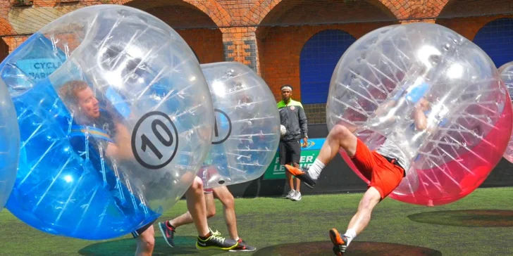 Koulovaná, tak trochu jinak: Bubble Fotbal pro celou partu