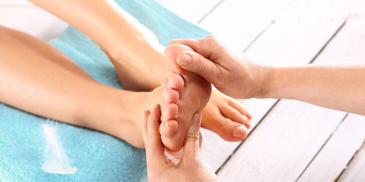 45minutová masáž pro unavené nohy