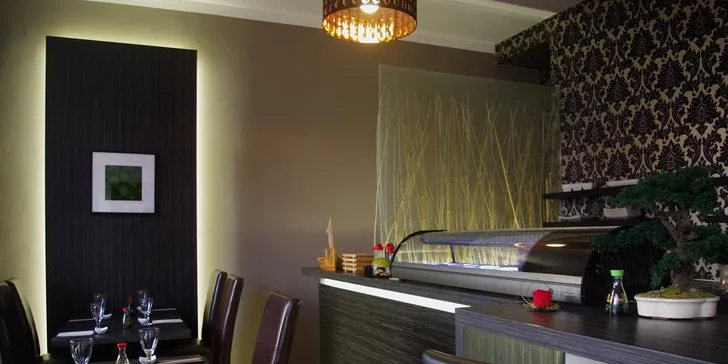 Ve znamení Japonska: degustační sushi menu s polévkou a dezerty