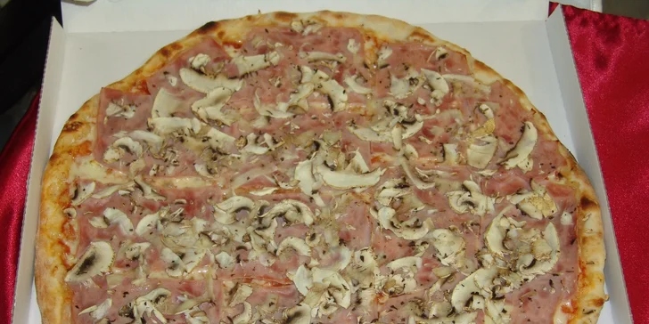 Dvojitá dávka Itálie: 2 chutné pizzy dle výběru