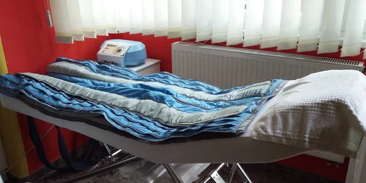 Sbohem, celulitido: Časově neomezená permice na 10 přístrojových lymfodrenáží