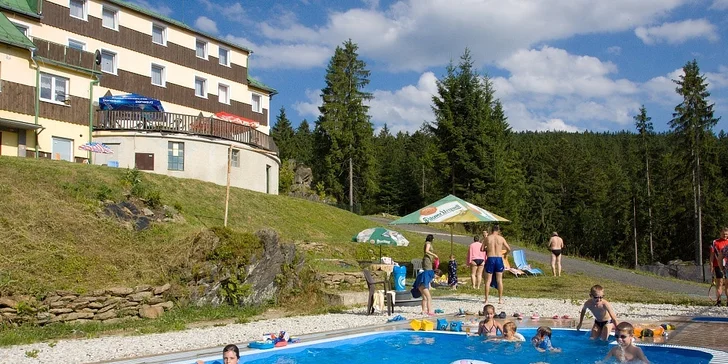 Rodinná dovolená v podhůří Šumavy - 4 či 7 dní s polopenzí pro 2 dospělé a dítě