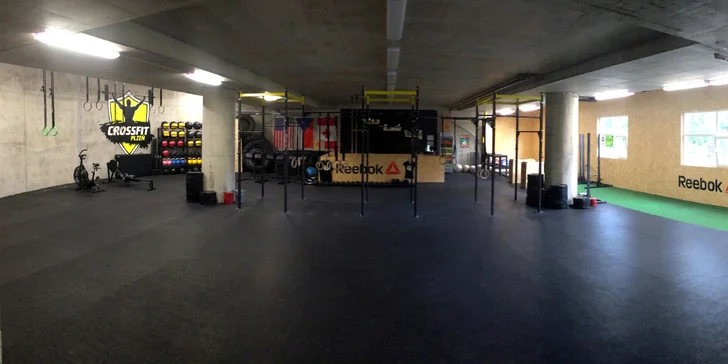 Fyzičku na jedničku: základní kurzy cvičení CrossFit a celodenní vstupy
