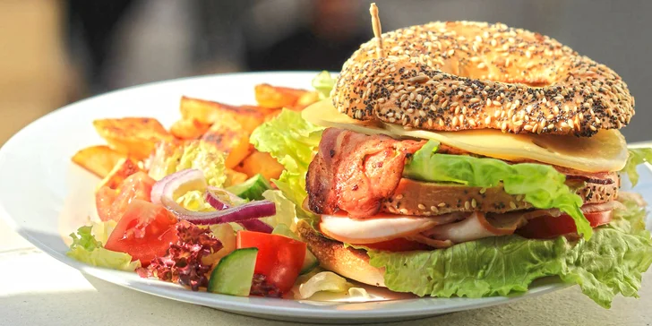 Otevřený voucher na jídlo a nápoje v Bohemia Bagel v hodnotě 300 nebo 500 Kč