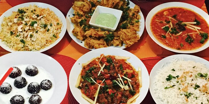 Perly indické kuchyně: Velkolepá hostina pro 4 labužníky a mangové lassi k tomu