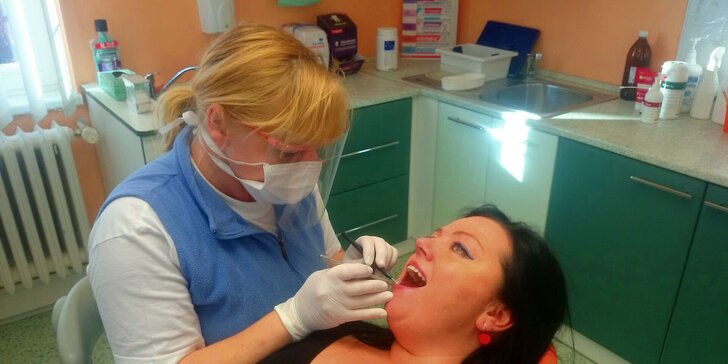 Profesionální dentální hygiena a startovací sada pomůcek pro domácí péči