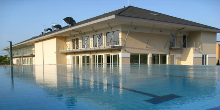 4* relax pro 2 s neomezeným wellness u Budapešti, děti do 5,9 let zdarma