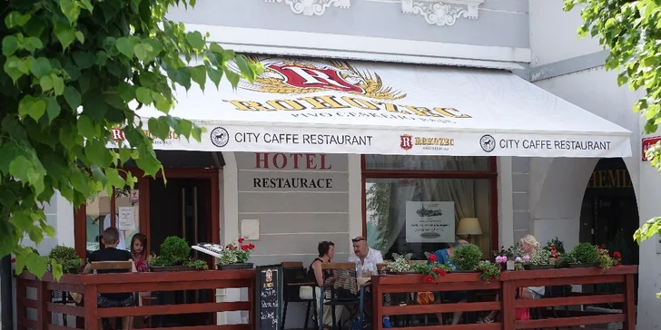 Chutný tříchodový oběd pro dva v Hotelu City Písek