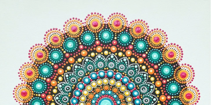 Pro online kurz je vybraná mandala o velikosti 30 × 30 cm, na které si budete techniku ukazovat.
