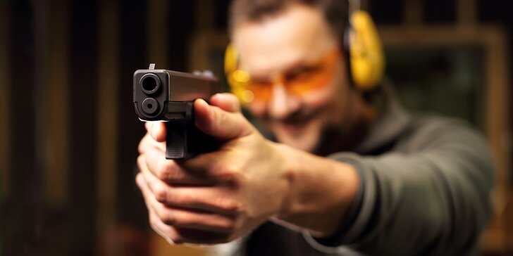 Střelba z elitních zbraní pod dohledem ostříleného profesionála