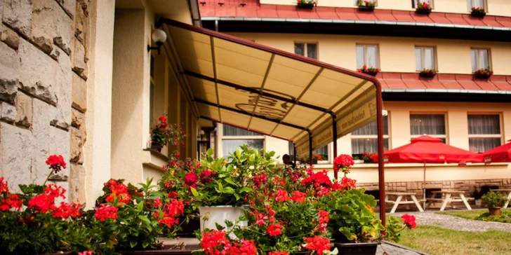 Staročeské menu pro dva: domácí paštika a půlka kachny se zelím a knedlíky