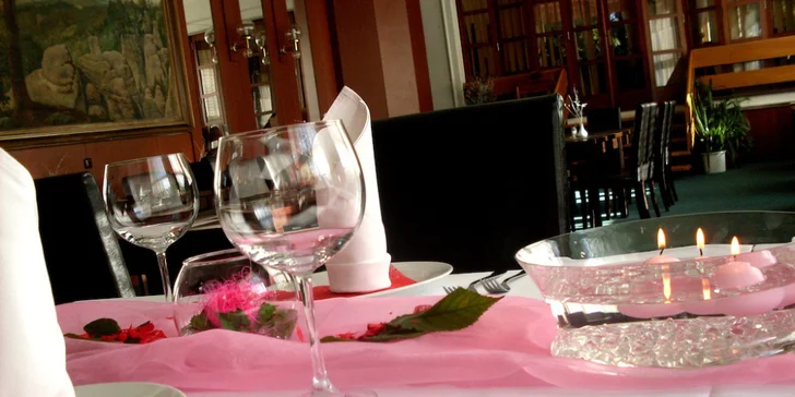Staročeské menu pro dva: domácí paštika a půlka kachny se zelím a knedlíky