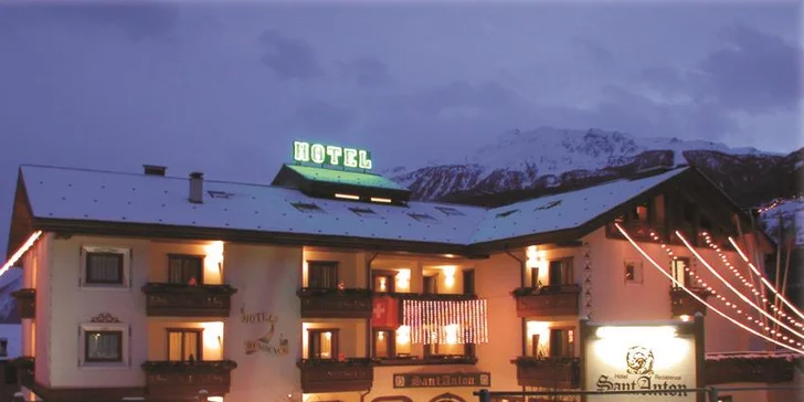 Italské Alpy jako na dlani: Lyžovačka s dopravou, 2 nocemi v hotelu a polopenzí