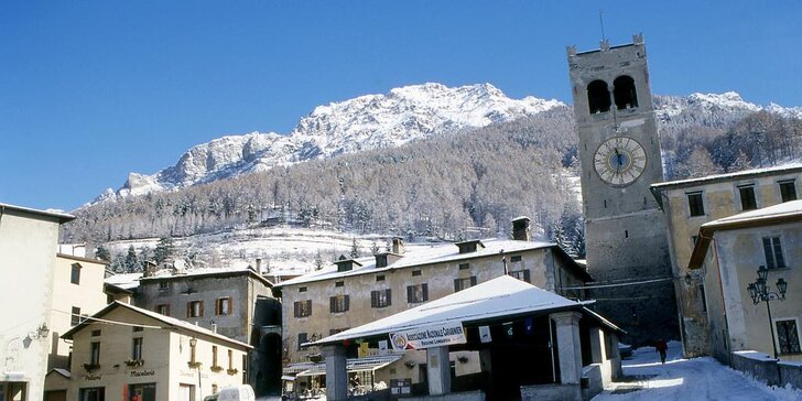 Italské Alpy jako na dlani: Lyžovačka s dopravou, 2 nocemi v hotelu a polopenzí