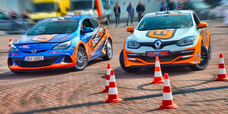 Motoristická výzva: 20 minut driftování na polygonu vč. pojištění