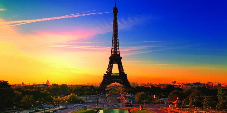 Poznejte slavné památky během jarního výletu do Paříže