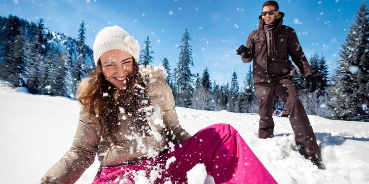 Zimní lyžovačka na Lipně pro 2: Polopenze a volný vstup do wellness