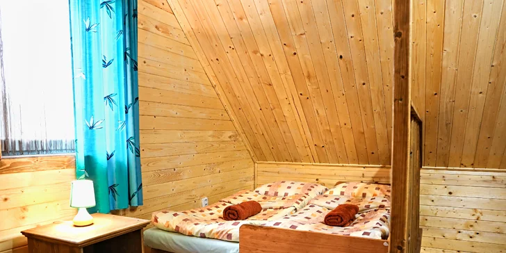 Až na vrcholky hor: 3 až 6 dní v dřevěném srubu pod Tatrami pro 4 osoby