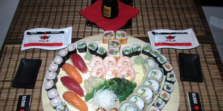 Hostina plná zdravých lahůdek: 54 čerstvých kousků lahodného sushi