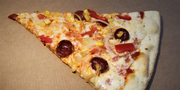 Už za hodinu baštíte: 2 obrovské pizzy dle výběru a doručení až domů