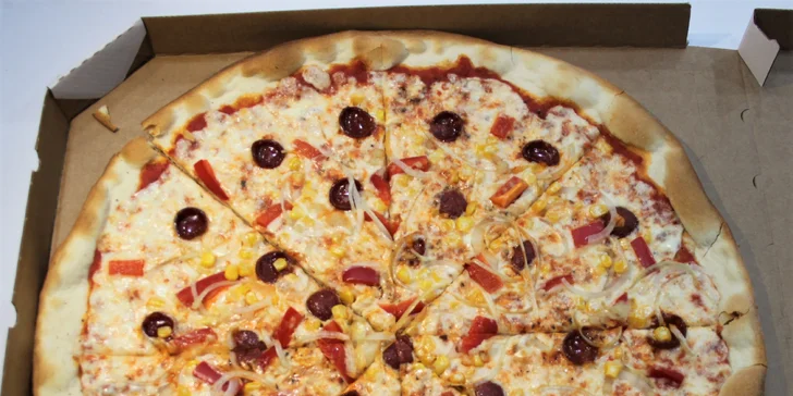 2 obrovské pizzy dle výběru a doručení až domů v okolí Kuřimi