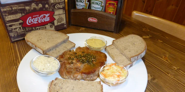 300 g grilované pochoutky: Vepřová krkovice na zeleném pepři