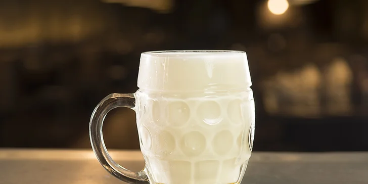 4 talíře teplých a studených tapas podle výběru a 2 piva šnyt