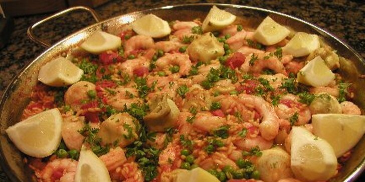 Španělská paella až pro 6 osob: velká pánev s rýží a masem či mořskými plody