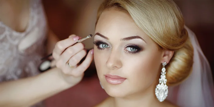 Líčení včetně účesu na promoce, plesy a další akce ve Studiu Visage Anděl
