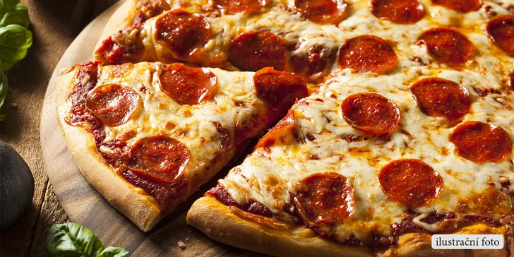 2 obrovské pizzy dle výběru a doručení až domů v okolí Kuřimi
