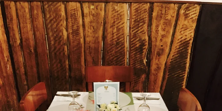 Zdravé menu pro 1 os. v indické restauraci Taj Mahal: hlavní jídlo s přílohou