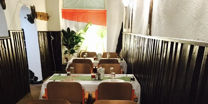 Zdravé menu pro 1 os. v indické restauraci Taj Mahal: hlavní jídlo s přílohou