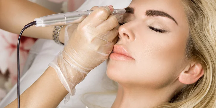 Permanentný make-up obočia technikou microblading v salóne MiAr