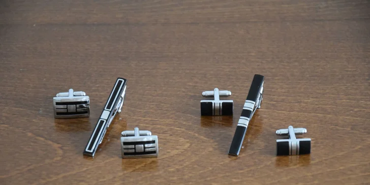 Manžetové knoflíčky nebo set se sponou na kravatu pro pravého gentlemana