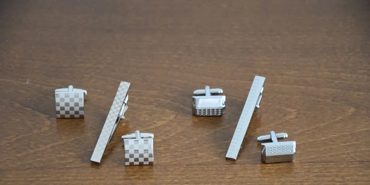 Manžetové knoflíčky nebo set se sponou na kravatu pro pravého gentlemana
