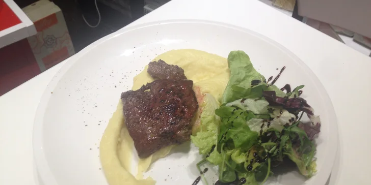 Vyladěné 3chodové menu s hovězím steakem v centru Brna